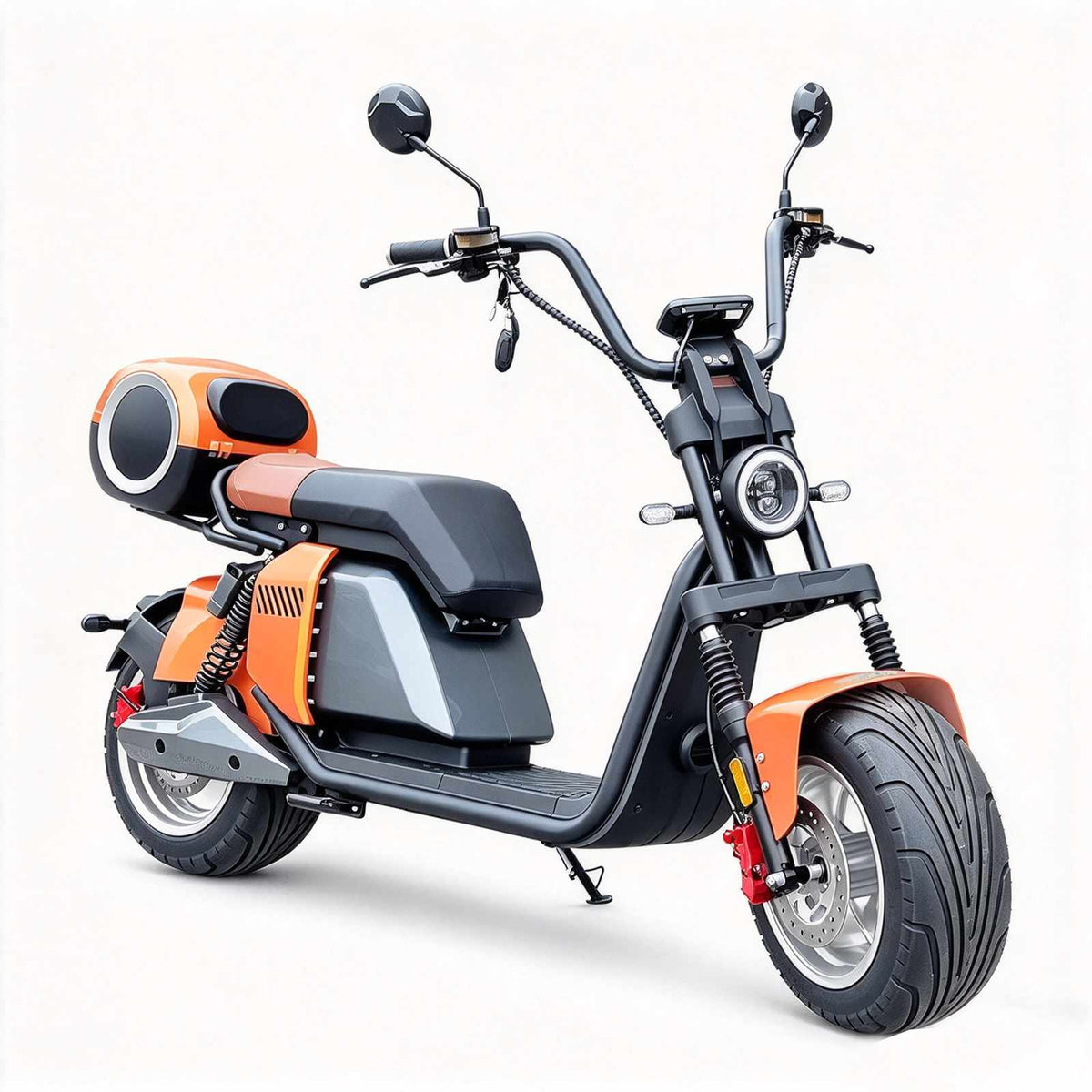 Scooter elétrica ZORYKEN 701 laranja em perspectiva lateral, com banco alongado de dois lugares, pneu dianteiro largo, freio a disco e baú traseiro.
