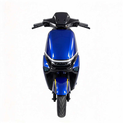 Vista frontal da scooter elétrica ZORYKEN Y2 para fornecimento B2B, em acabamento azul, com conjunto de iluminação dianteira e suspensão