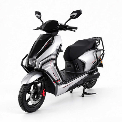 Scooter elétrica ZORYKEN Y4 para fornecimento B2B no Brasil, em acabamento prata e preto, com freio a disco dianteiro, proteções tubulares e bagageiro traseiro