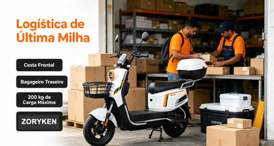 Scooter elétrica ZORYKEN Z4 branca estacionada em um galpão logístico, com dois trabalhadores ao fundo organizando caixas de papelão. O texto destaca "Logística de Última Milha", "Cesta Frontal", "Bagageiro Traseiro" e "200 kg de Carga Máxima".